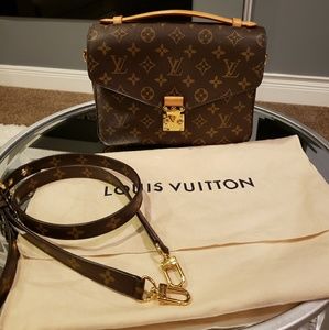 Louis Vuitton Pochette Metis